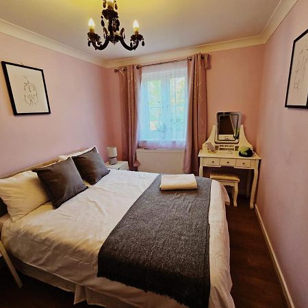 Lovely Flat Close To Shepherd'S Bush Apartman London Kültér fotó
