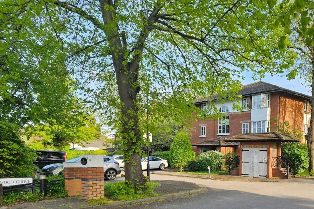 Lovely Flat Close To Shepherd'S Bush Apartman London Kültér fotó