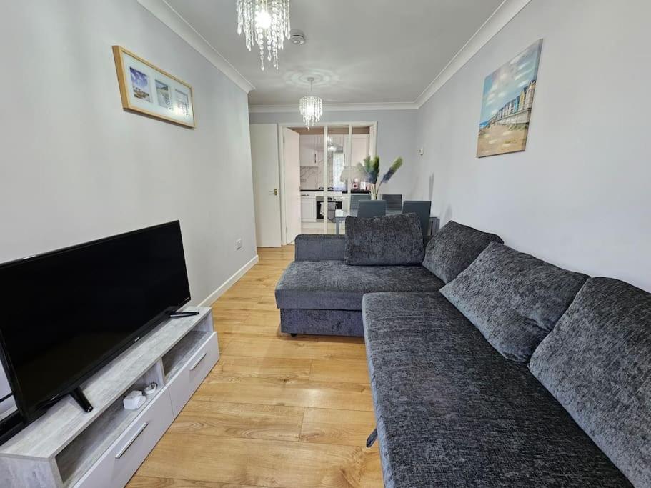 Lovely Flat Close To Shepherd'S Bush Apartman London Kültér fotó